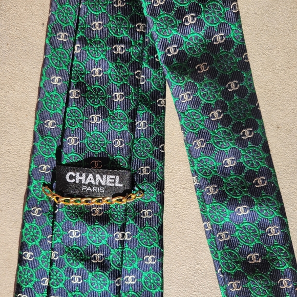 Chanel Paris Vintage Tie 100% Silk Monogram CC Logo Ship's Wheel Nautical Sailor - Picture 1 of 10